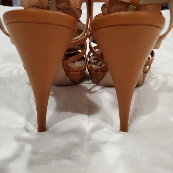 Valentino Garavani Tan Leather High-heeled Sandals - Picture 8 of 10